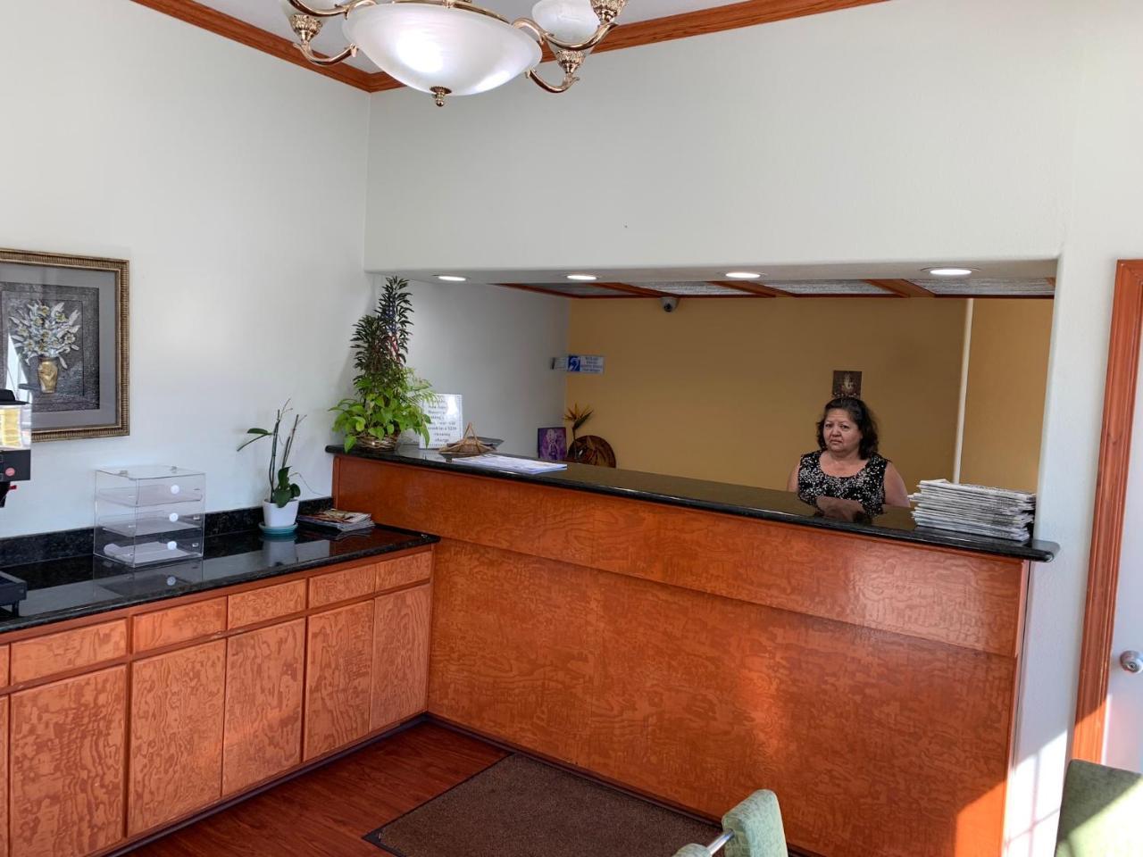 Royal Inn Watsonville Buitenkant foto
