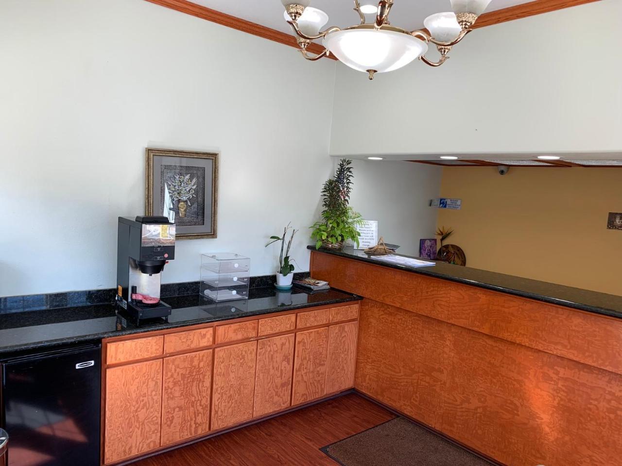 Royal Inn Watsonville Buitenkant foto